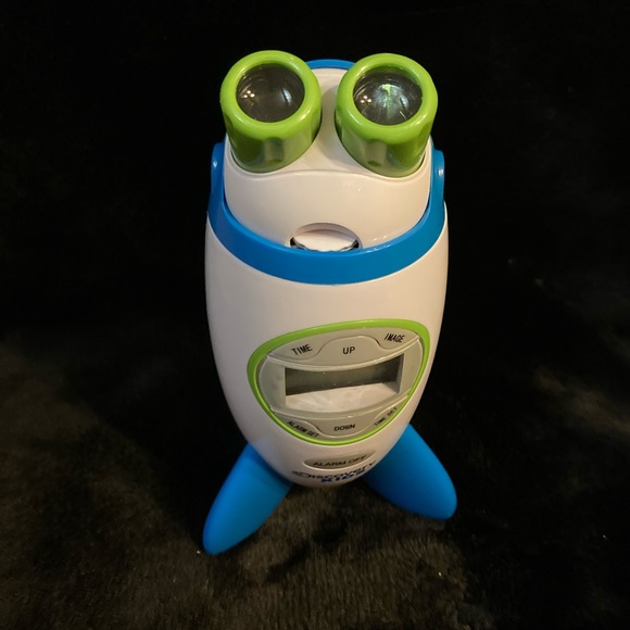 Discovery Kids Projection Alarm Clock - Picture 4 of 12